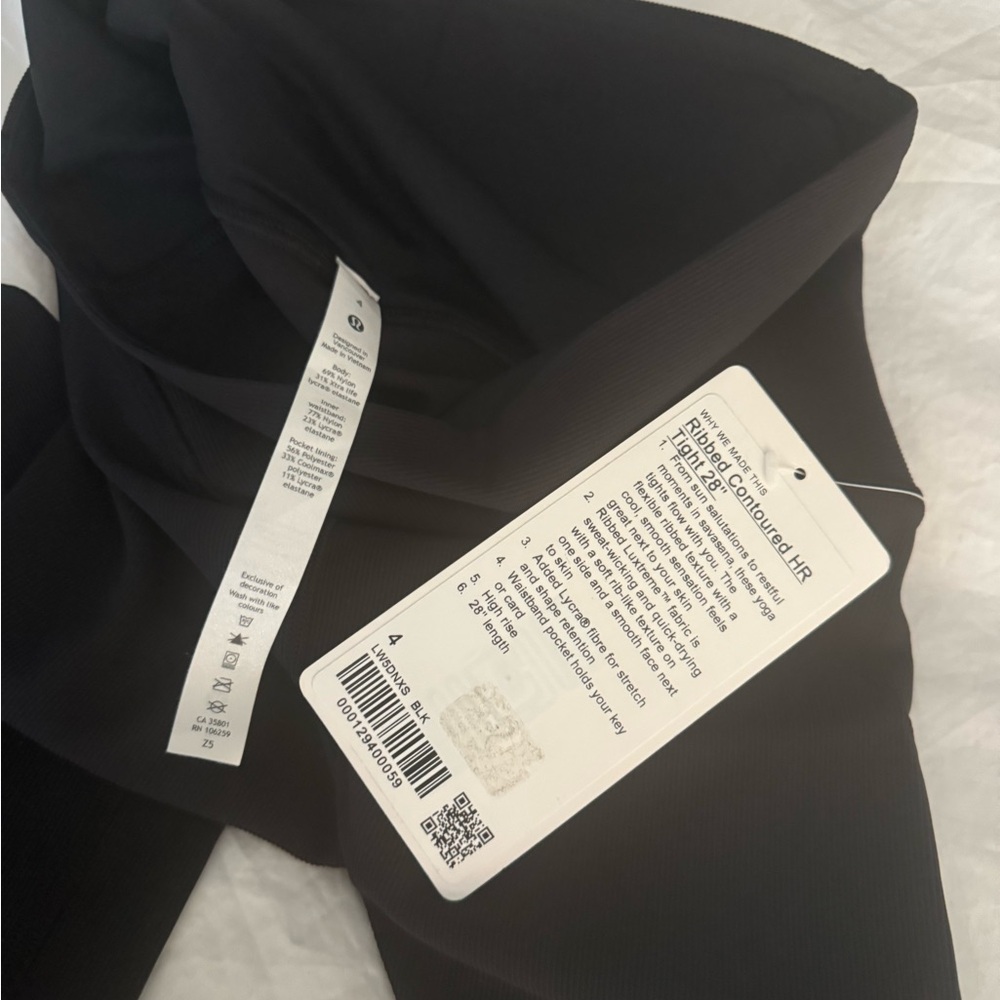 Lululemon HR Ribbed Contoured HR tight size 4 28’ black